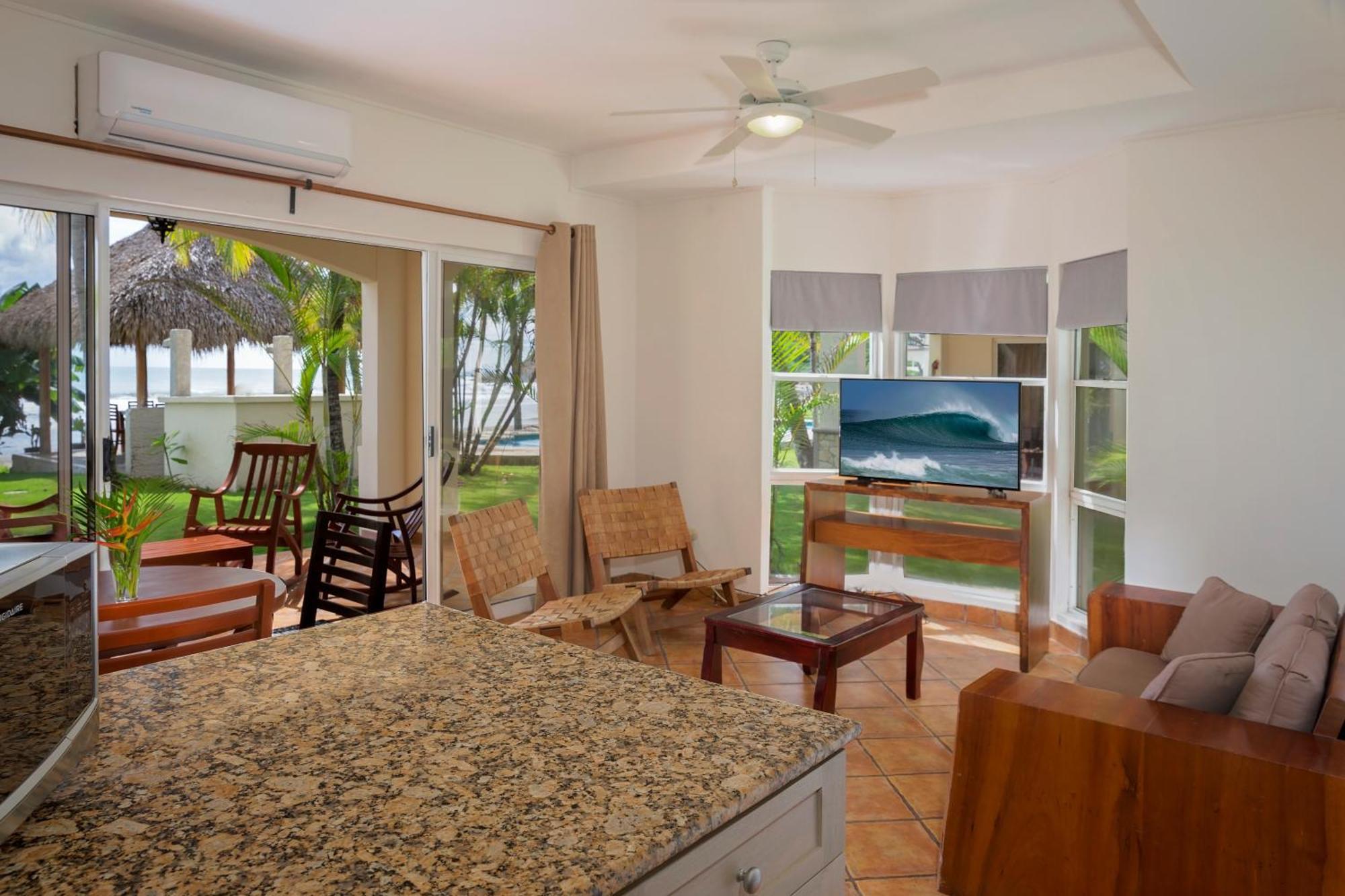 Villas Iguana A-13 Beachfront Condo エクステリア 写真